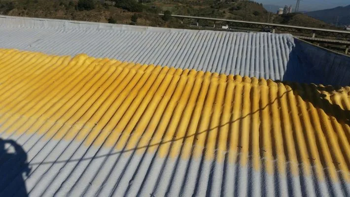 Aislamiento térmico exterior de una cubierta de uralita — foto 1